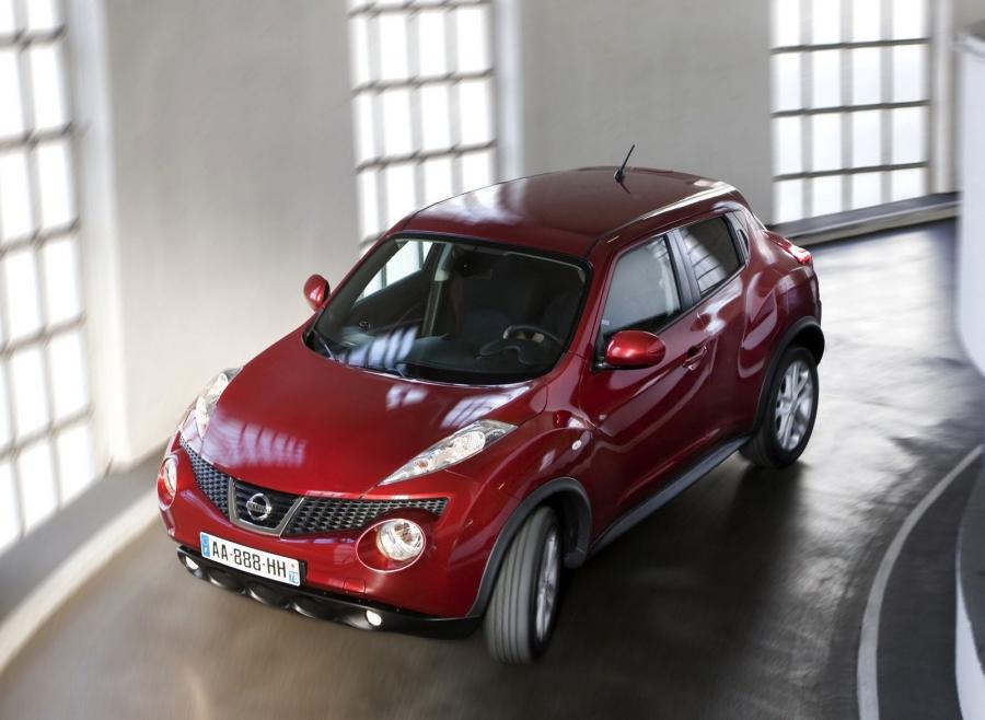  Nissan Juke 2010 года  (фото 11 из 174)
